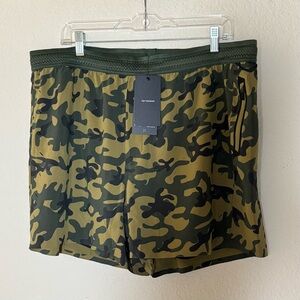 Men's Ten Thousand 5" Session Short Lined NWT Camo Size XXL